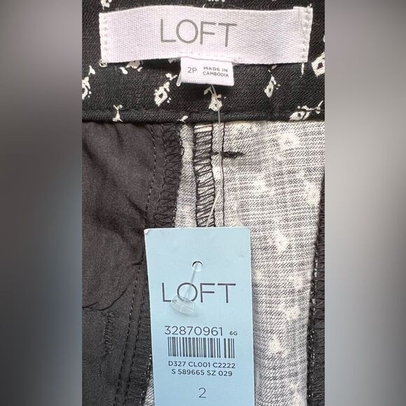 Ann Taylor LOFT Petites Riviera Black & White Shorts in Rose Print. 2P. NEW. - Picture 9 of 11